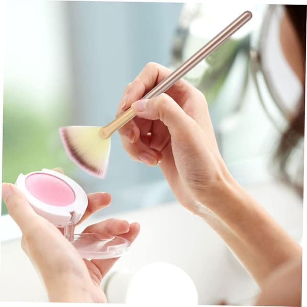 18 stk. bærbart makeupsæt, vifteformet børste og highlighterbørste til kosmetik til rejser og daglig brug