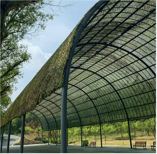 Rektangulær skyggesejl i grønt camouflage net, 3x4m, camouflage