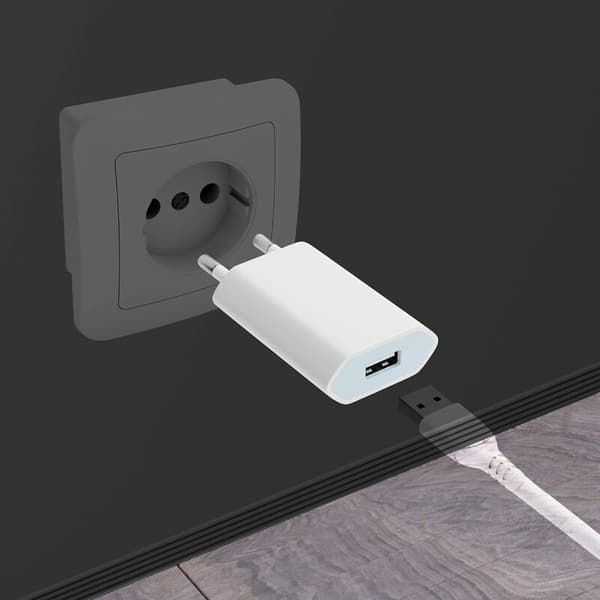 Universell 3-port USB-vegglader (5V 3A maks) Universell USB-adapter for Apple iOS, Android, Windows bærbare enheter etc. Hvit
