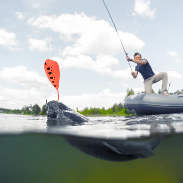 Isfiskedrag Popper Hard kunstig eggvevbete Single Sharp Hook Tackle18