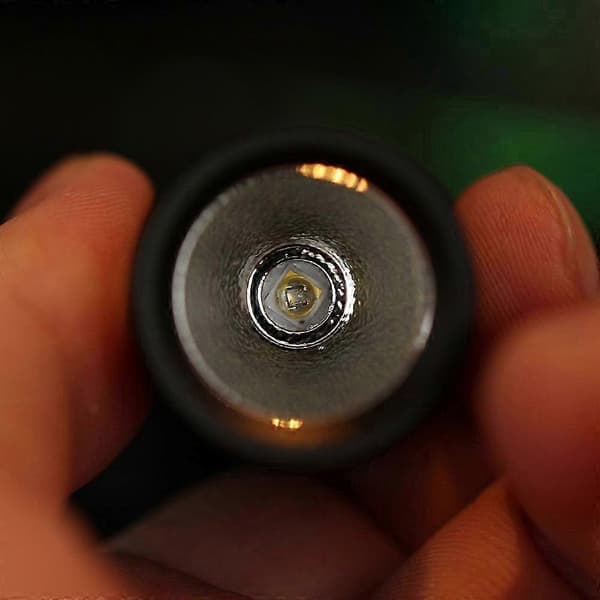 Convoy S2+ 365nm UV-taskulamppu LED-ultraviolettivalolla