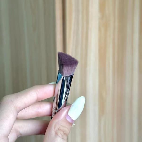 Skrå trekant concealerbørste Blød bærbar multifunktionel makeupbørste C9A5