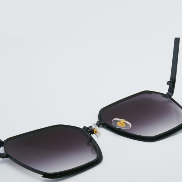 Polygonale solbriller Trendy mode solbriller UV-beskyttelse Retro metal polygonale solbriller til kvinder (sort stel Lilla Pink)