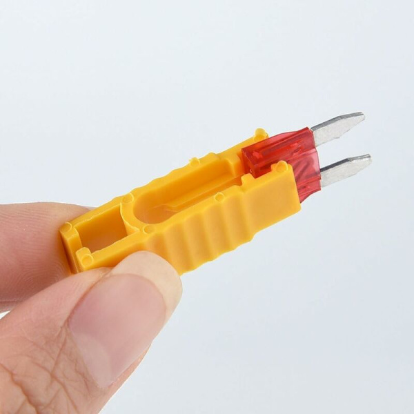 180 stk mini sikringssæt diverse bilsikringer 2A 3A 5A 7.5A 10A 15A 20A 25A 30A 35A 40A til bilvogn med 1 klinge