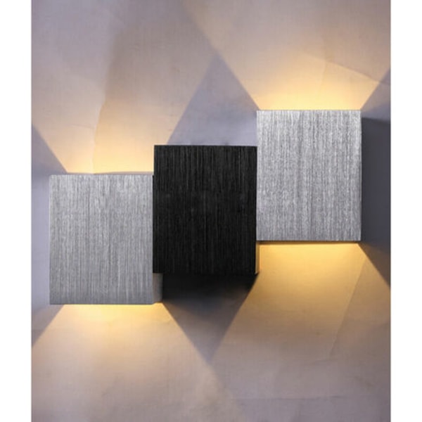 LED moderne væglampe 6W sort op-ned-natlampe til gangen i soveværelset - Varmt lys - Sort