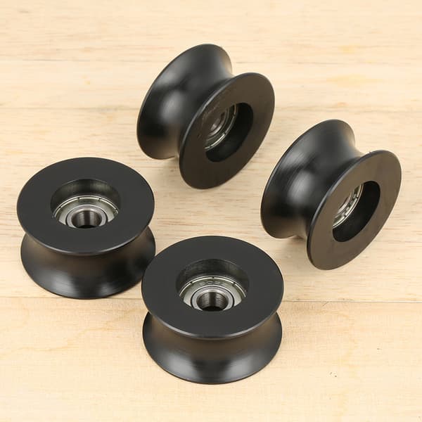 4 U-urapyörää 8x39,5x20,1mm