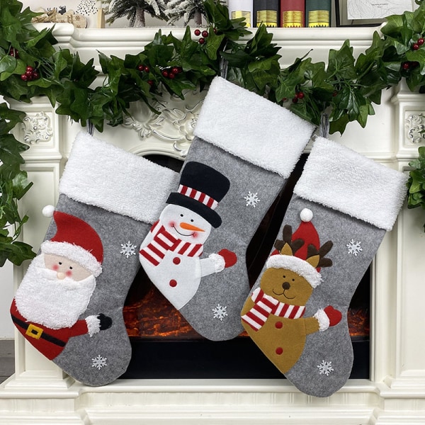 Joulupukin sukat Joulukoristeet Lahjakassit Koristeet Lahjakassit Sukat Joulupukeutuminen Joulusukat (3 kpl Old Man + Lumiukko + Hirvi)