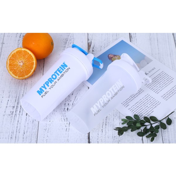 2 STK 600 ml plast vannkopp Fitness Cup Shaker Cup (hvit + 600 ml),