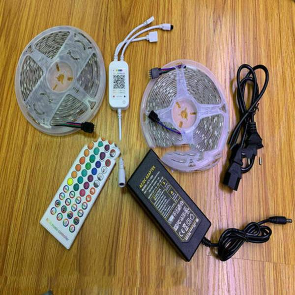 Bluetooth LED Strip, 20M vanntett LED Strip 600 5050 RGB LED, kontrollert av Smartphone APP for dekorasjon [Energy Cla