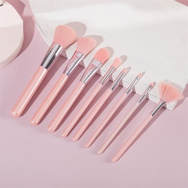 TECHNIQUE PRO ESSENTIAL FACE COLLECTION - 8 MEIKKIPENSELIÄ