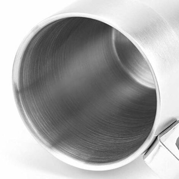 Sett med 4 stablebare og slitesterke kaffekopper i rustfritt stål med holdere for hjemme- eller kafébruk