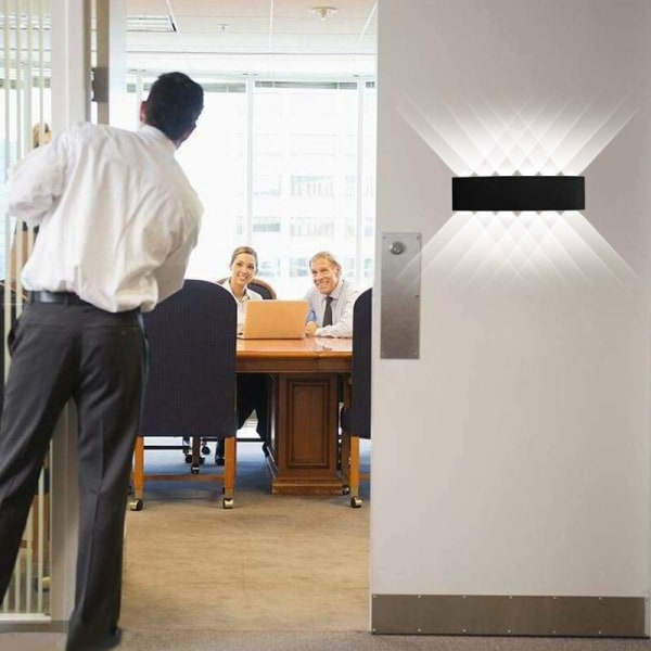 Svart skall (aluminiumsskall) 12W hvitt lys vanntett LED aluminium vegglampe, for innendørs og utendørs