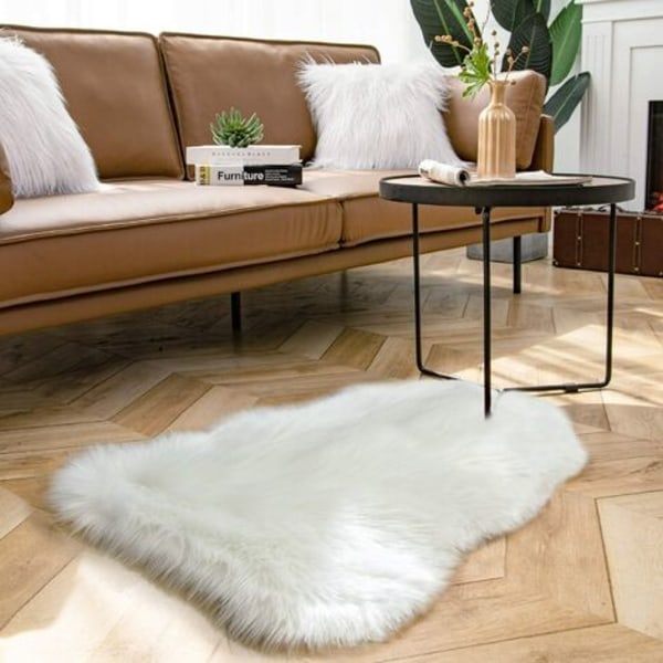 Ashler Ultra Soft Faux Saue Pels Teppe Hvit Fluffy Rug Shag Teppe for soverom Stue, 2 x 3 fot