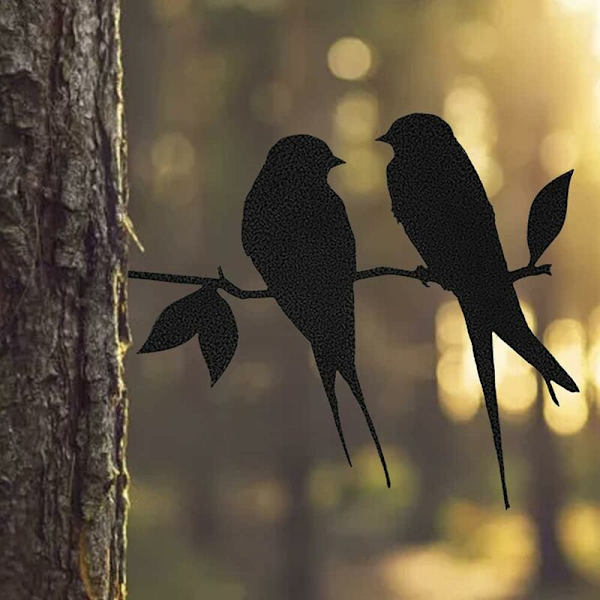 Metalfuglesilhuet, sort smedejernsmetalfuglesilhuet Metaltræ Dart Barnesvale (Love Bird) på gren til G