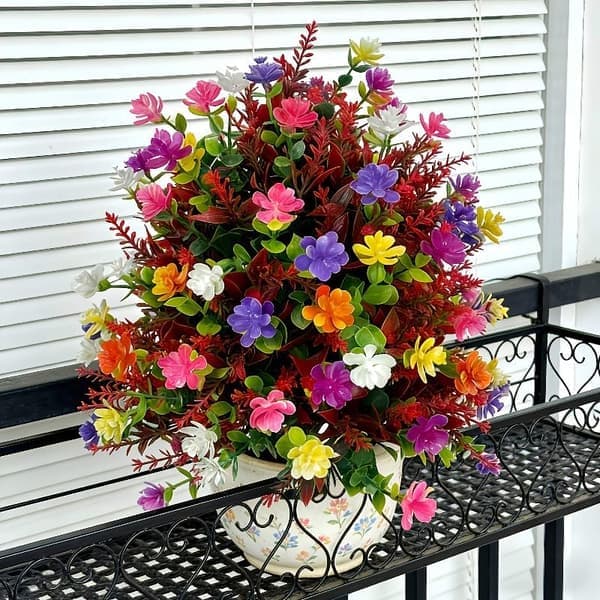 Kunstige udendørsblomster – UV-bestandig plastbuket med vilde blomster til have og mindested
