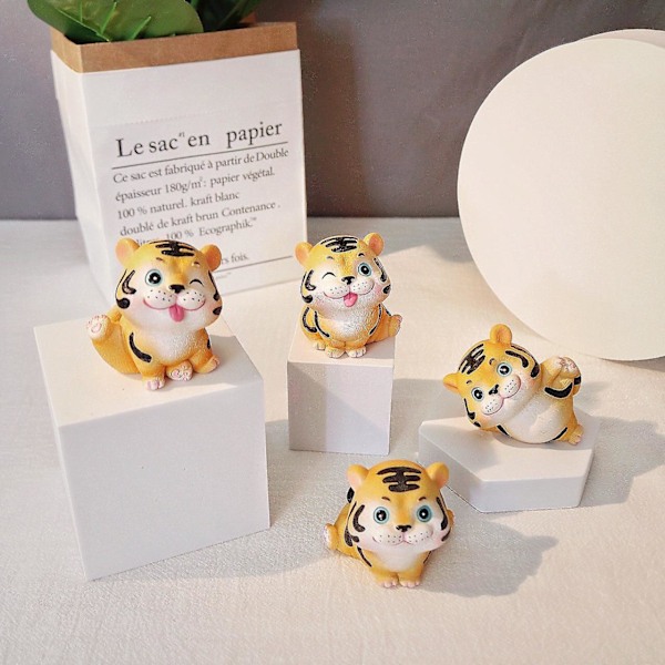 3 kpl Sarjakuva Tiger Animal Shape Funny Expression Doll Keltainen