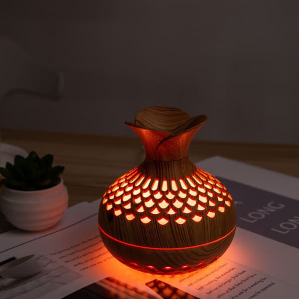 Ultralyd diffuser og luftfukter i tre 300 ml 2 moduser LED-lys