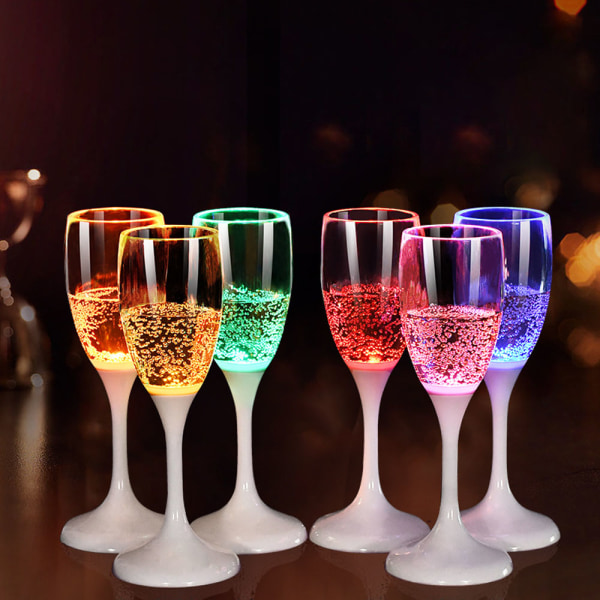 (B)6-pack LED-vin glas champagneflöjter lyser upp glas LED-vätska