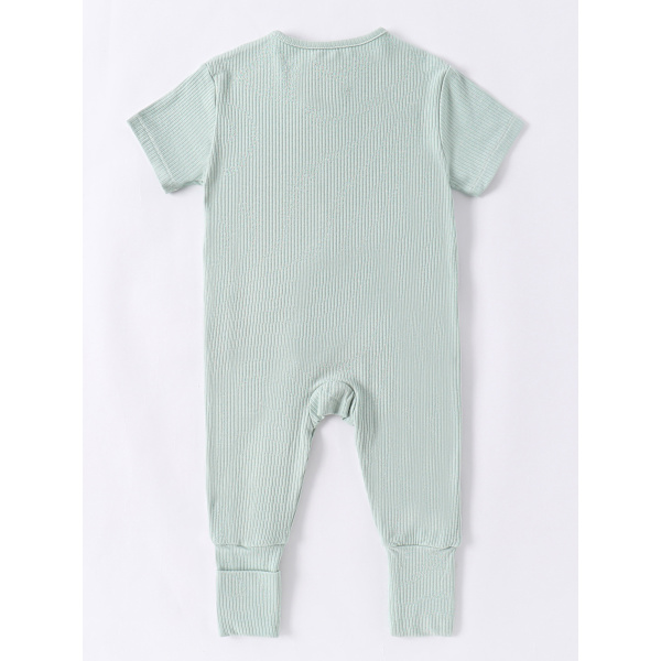 (M) Matcha-väriset rayonista valmistetut bambukuidusta valmistetut vauvan pyjama, kesäiset lyhythihaiset jalkattomat potkupuvut, kaksi-