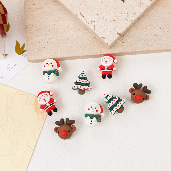 1,9×2,2×0,5cm 4 Par Jul-Klippörhängen för Kvinnor Tonåringar Söta Julgran Tomte Snögubbe Klippörhängen