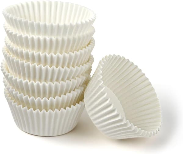 Förpackning med 100 muffinsformar i papper, muffinsform, kakform, papper, vit, 7 x 5 x 3 cm