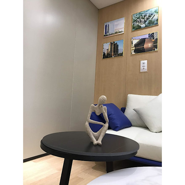 Abstrakt skulptur tenker statue sandstein harpiks for hotell hjem