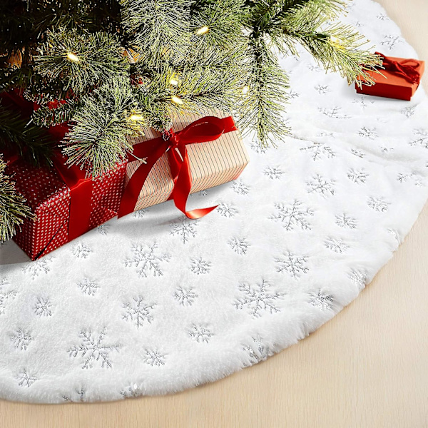 Julgransmatta för julgransdekorationer för julfest med vit