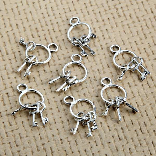 Charms Medical Nurse Hat -riipukset Seos Paketti Antiikki Tiibetin Hopea Vintage Charms DIY Kaulakorulle Rannekkeelle Korulle