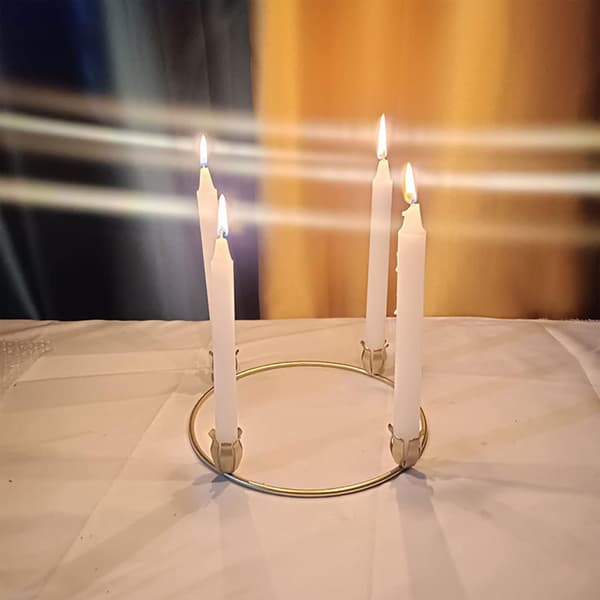svart retro jern metall bordlysestake