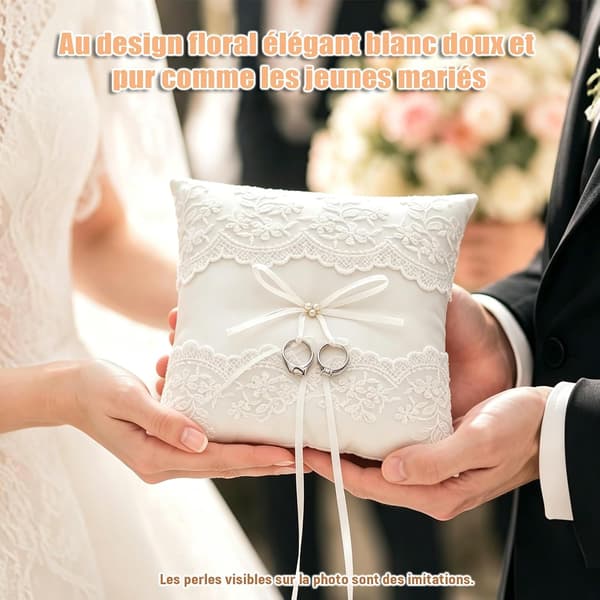 Spetsig ringbärarkudde med rosett - 20 x 20 cm | Bröllopsringkudde i spets och pärlor, ringkudde, broderad kudde