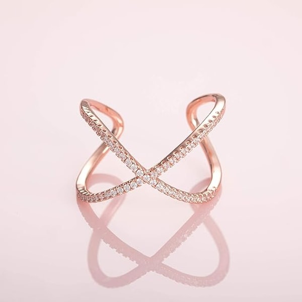 Korsringer for kvinner Justerbare ringer for kvinner Sett med kubiske zirkonia-steiner. Designer Sta Rose Gold