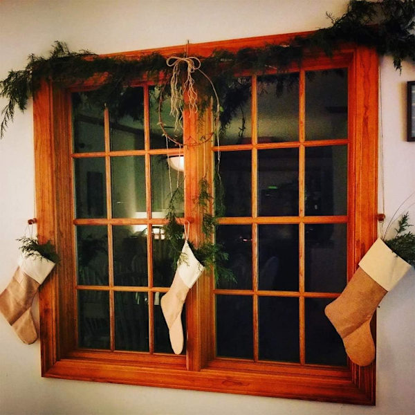 Set med 6 Naturliga Jute Burlap Julstrumpor för Eldstadshängning för Presenter Godis Handgjorda Projekt