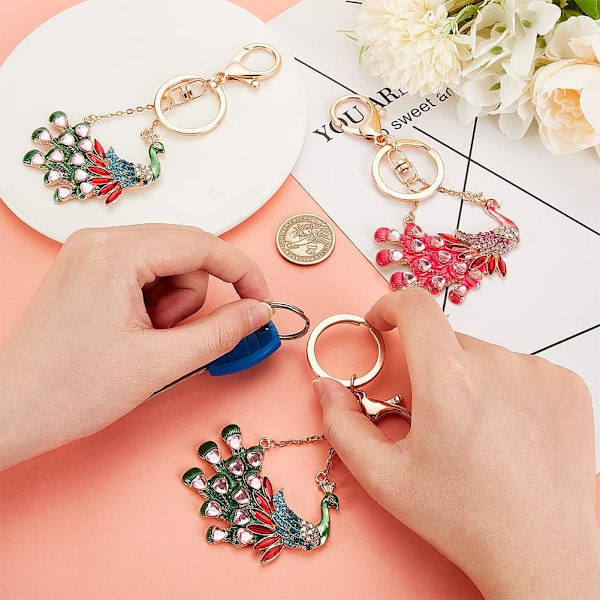 2 stk. Påfugl nøglering legering emalje nøglering funklende rhinestone nøglering påfugl vedhæng krystal ke