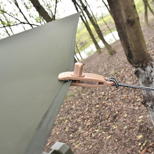 Förpackning med 10 kraftiga fästklämmor för presenningar, markiser, täckdukar, camping, husvagnar