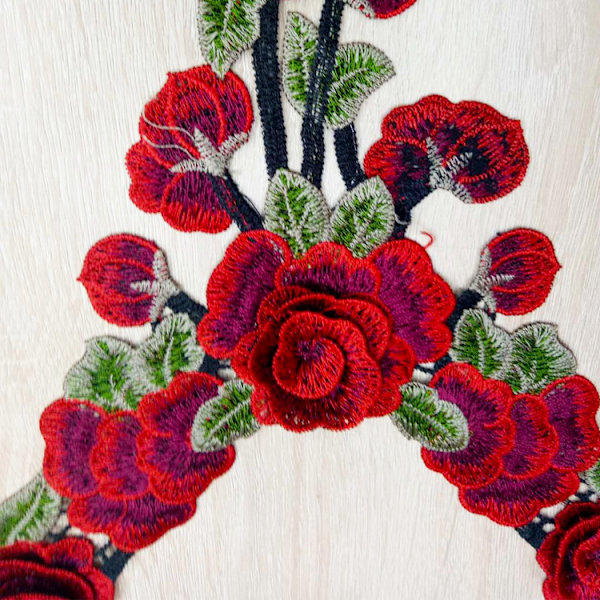 2PCS Dekolleté Applikation Krage Patch Broderad Blomspets Tyg Trim Kläder Sömnad Pat