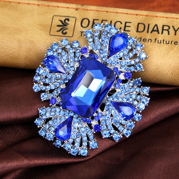 Vintage blå österrikisk kristall Rhinestone Brosch Pin Elegant Jewel