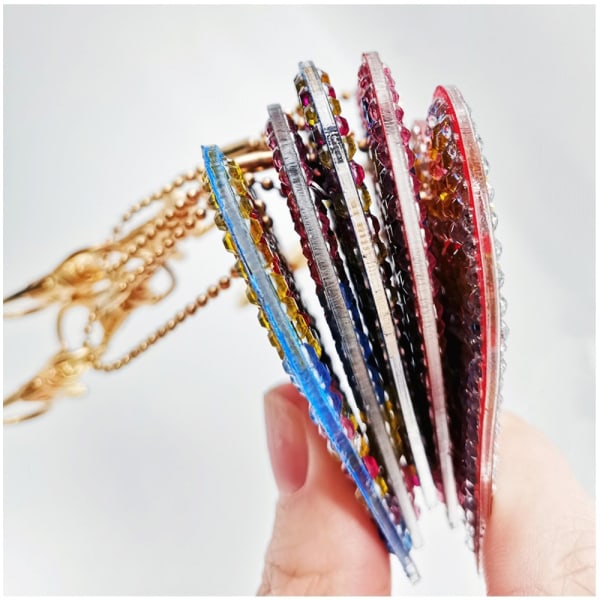 5 stk. DIY diamantmaleri nøgleringe med Love Heart Desi