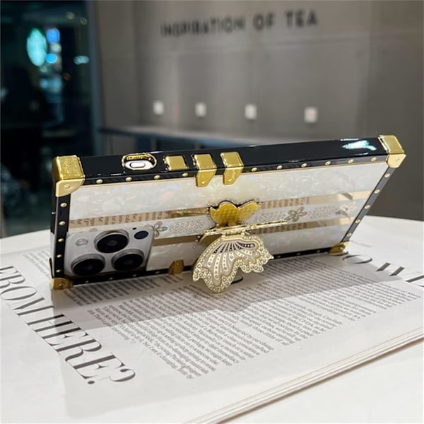 Glitter Diamond Butterfly Kickstand Case til iPhone 16 Pro Max, Luksuriøs Bling Rhinestone Blomster Kvadrat Blød TPU Shockproof