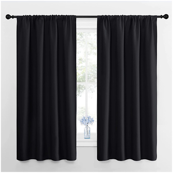 2 stk. sorte soveroms gardiner, termiske isolasjonsgardiner, stanglomme 132cmx160cm