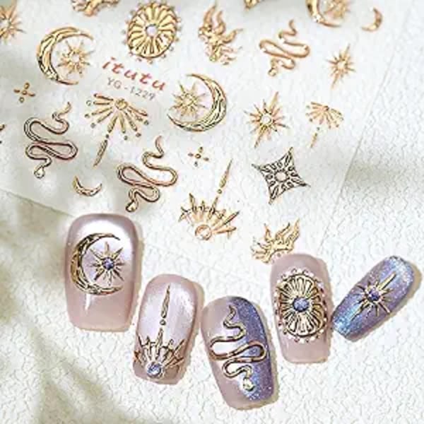 1 ark präglade stjärn-nagelstickers för nagelkonst, guldorm-nageldekaler, 5D självhäftande bronseringsstjärnor, måne-nageltillbehör, guld-nagelkonststickers för