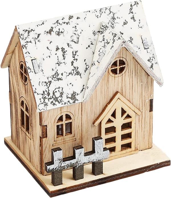 Julebelyst trehus i tre