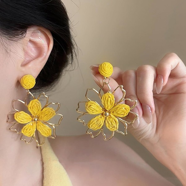 Raffia Blomörhängen för Kvinnor Guldkanterade Boho Vävd Rotting Statement Hängande Örhängen för Sommarstrand