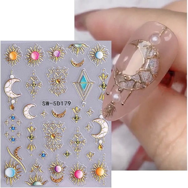 2 ST Sun Måne Nagelkonst Stickers 5D Präglade Totem Bohemisk Stil Nageldekaler Metallisk Guld Spetslinjer Grön Ädelsten Lyx Design Naglar Självhäftande Stickers