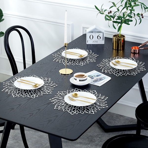 8 stk. Matchende, Sølv Metallic Trykt Vinyl til Spisebordsservietter Runde Blomsterlader Dekoration til Jul