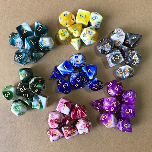 49 kappaletta DND-noppasetti, 7 settiä polyesteristä D&D-noppaa 7 pussukan kanssa Dungeons & Dragonsille, D&D-noppaa pussukoissa RPG DND:lle