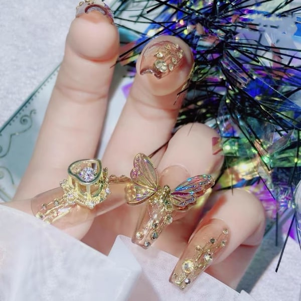 (8 Färger) 8 st Nya 3D Fjärils Nagelaccessoarer Glänsande Aurora Fjärils Nagelkonst Dekoration 3D Rörliga Vingar Fjäril för Nagelkonst Design