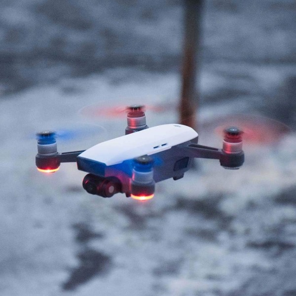 8 kpl potkureita DJI Spark -lennokille, 4730F pikalukittavat taittuvat potkurit Sparkille, sininen ja punainen
