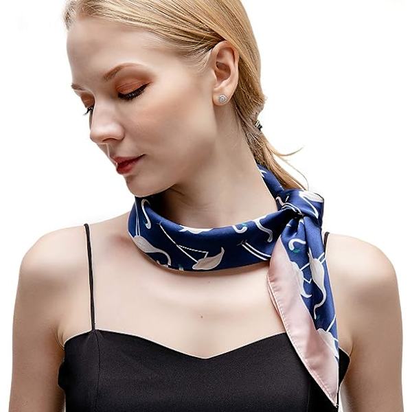 Dam multimönstrad liten fyrkantig silkescarf elegant accessoar
