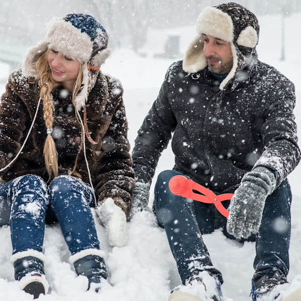 2 st Lekgrejer Leksaker Slumpmässiga Bärbara Roliga Skapare Färg Intressanta för Snöfältsbajs Klämmor Snöbollsklämmor Utomhus