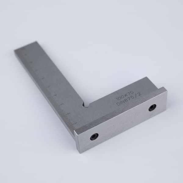 Tømrervinkel 100 x 70 mm med gradueringer (cm), Solid Tømrervinkel, 90° Præcisionsvinkelmålerbase